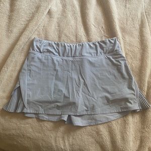 Lululemon tennis skirt size 6
